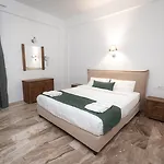 Marybill 4* Perissa (Santorini)