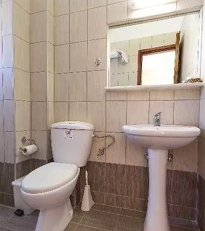 Отель Marybill 4*