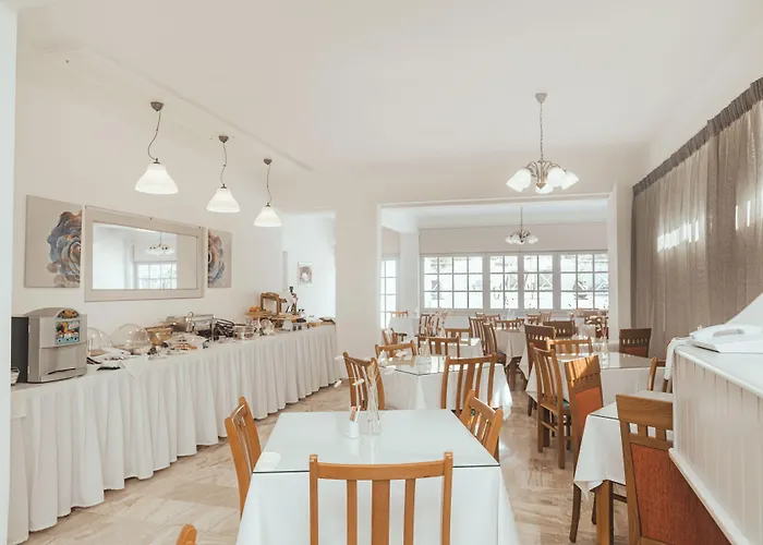 Marybill 4* Perissa (Santorini)