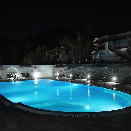 Hotel Marybill Perissa (Santorini)